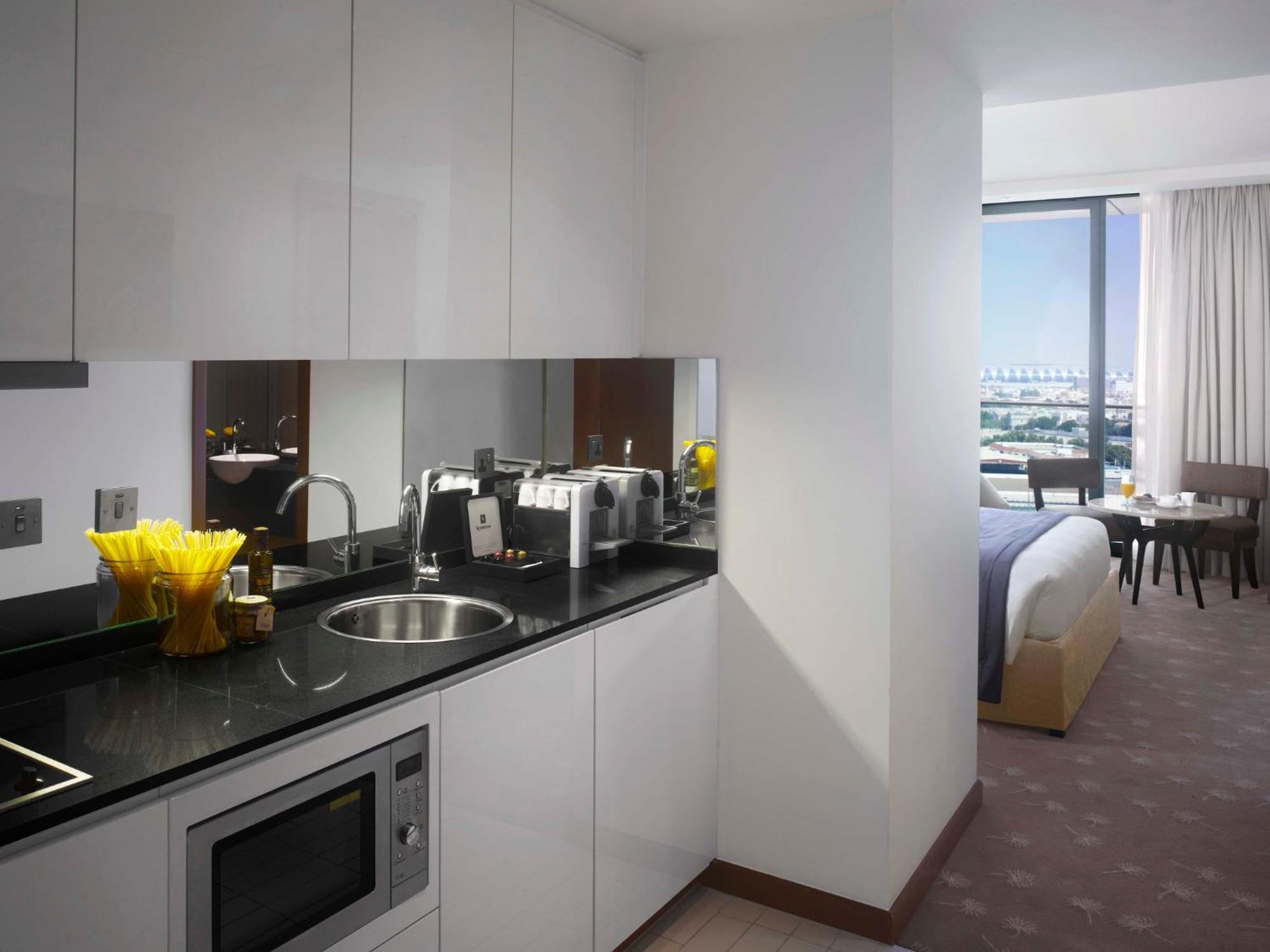 Intercontinental Residence Suites Dubai Festival City By Ihg Bagian luar foto A typical studio apartment