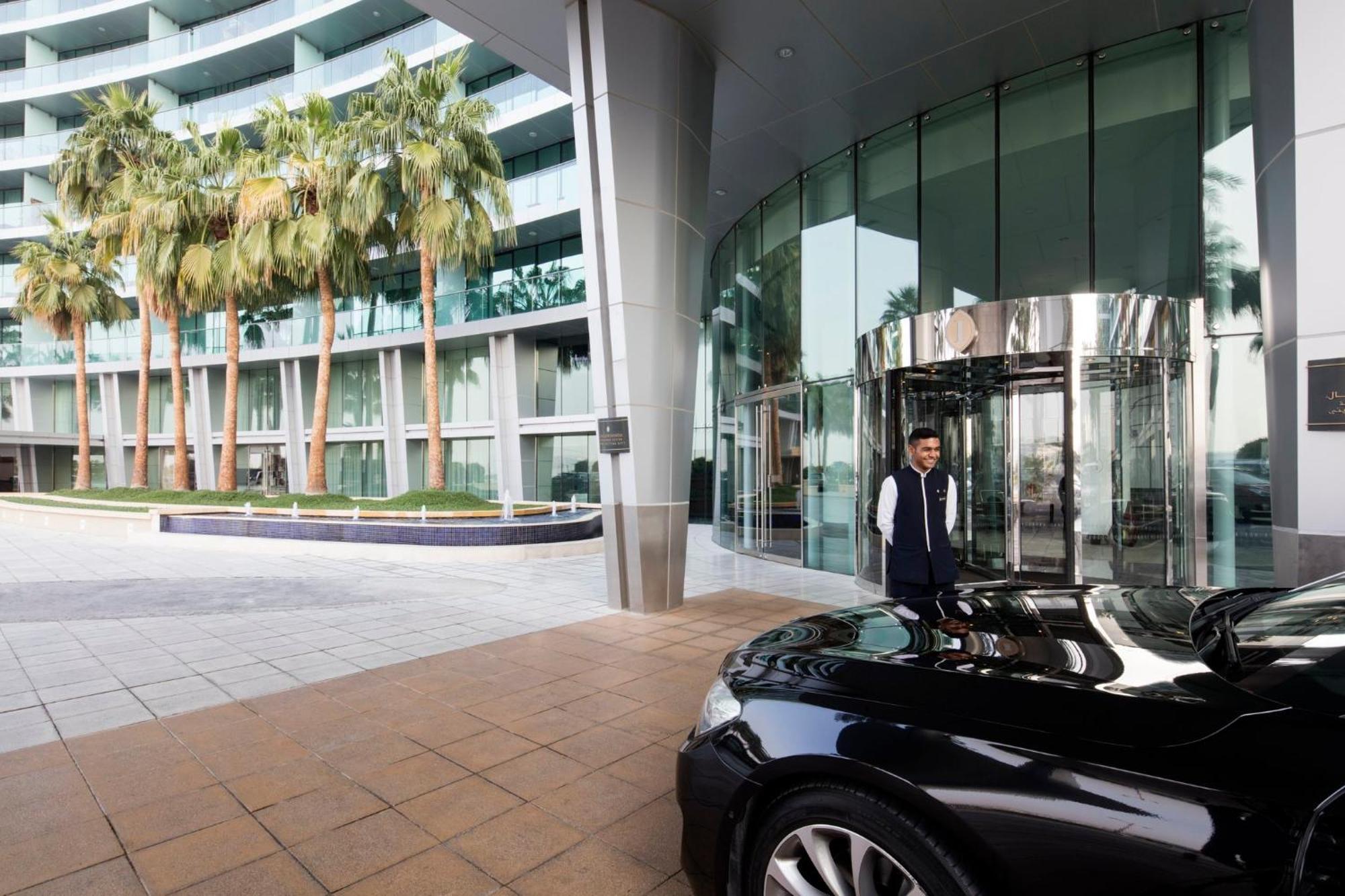 Intercontinental Residence Suites Dubai Festival City By Ihg Bagian luar foto Entrance of the hotel
